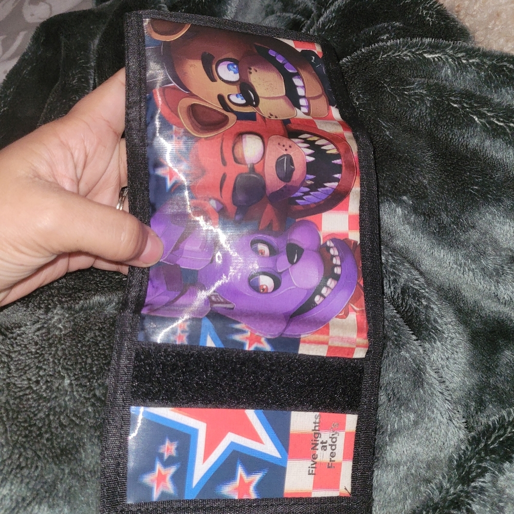 Five Nights at Freddie's kids wallet great condition